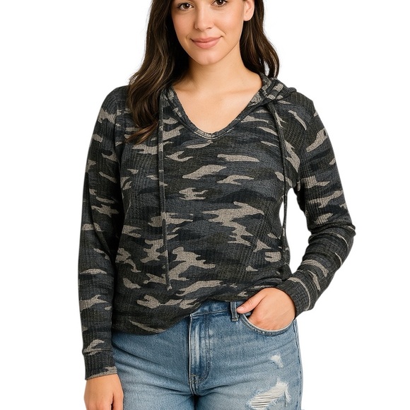 Maurices Small Camouflage Thermal Hoodie Lightweight Camo Casual Layering - Picture 1 of 8